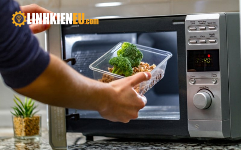 sửa lò vi sóng không quay đĩa 