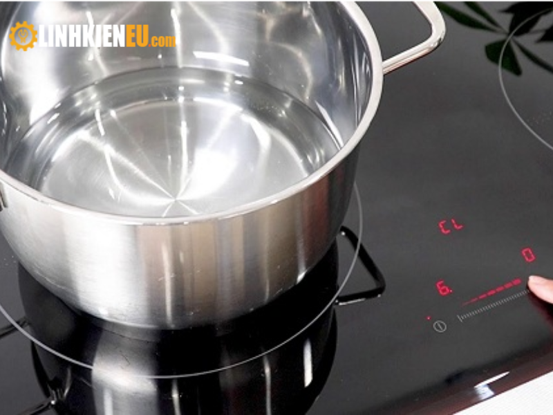 sửa bếp từ không điều khiển được