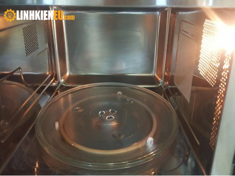 sửa lò vi sóng không quay đĩa